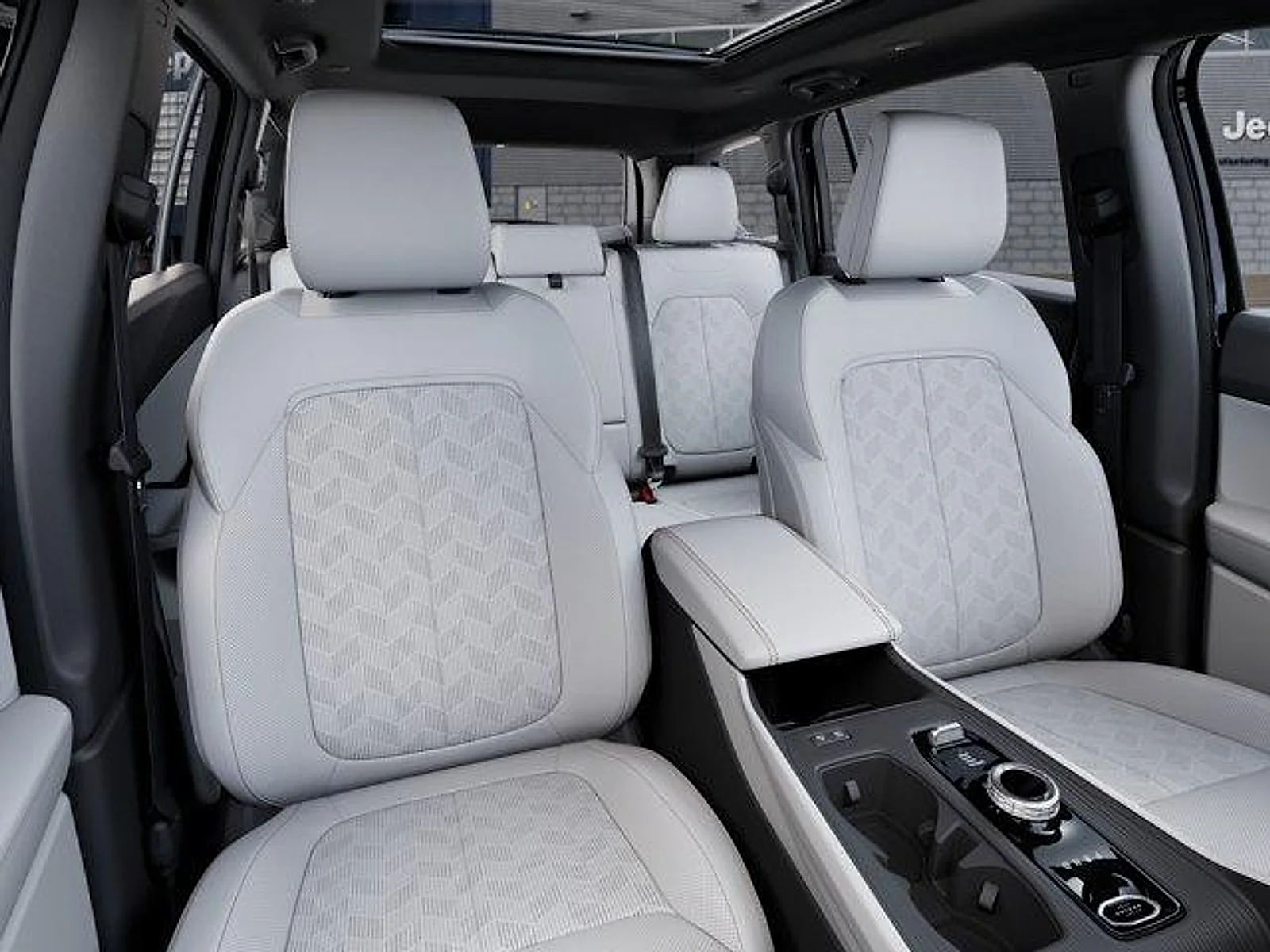 New 2026 Diamond Black Crystal Pearl-Coat Exterior Paint Jeep Overland 4x4 image 16