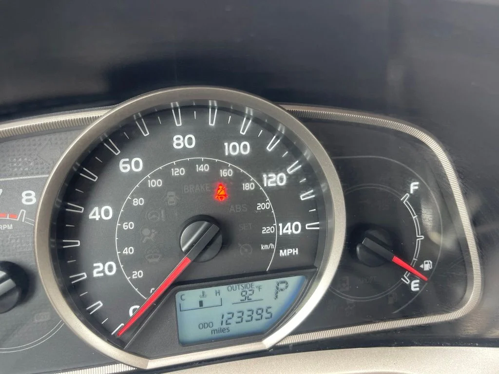 Used 2013 Gray Toyota XLE image 6