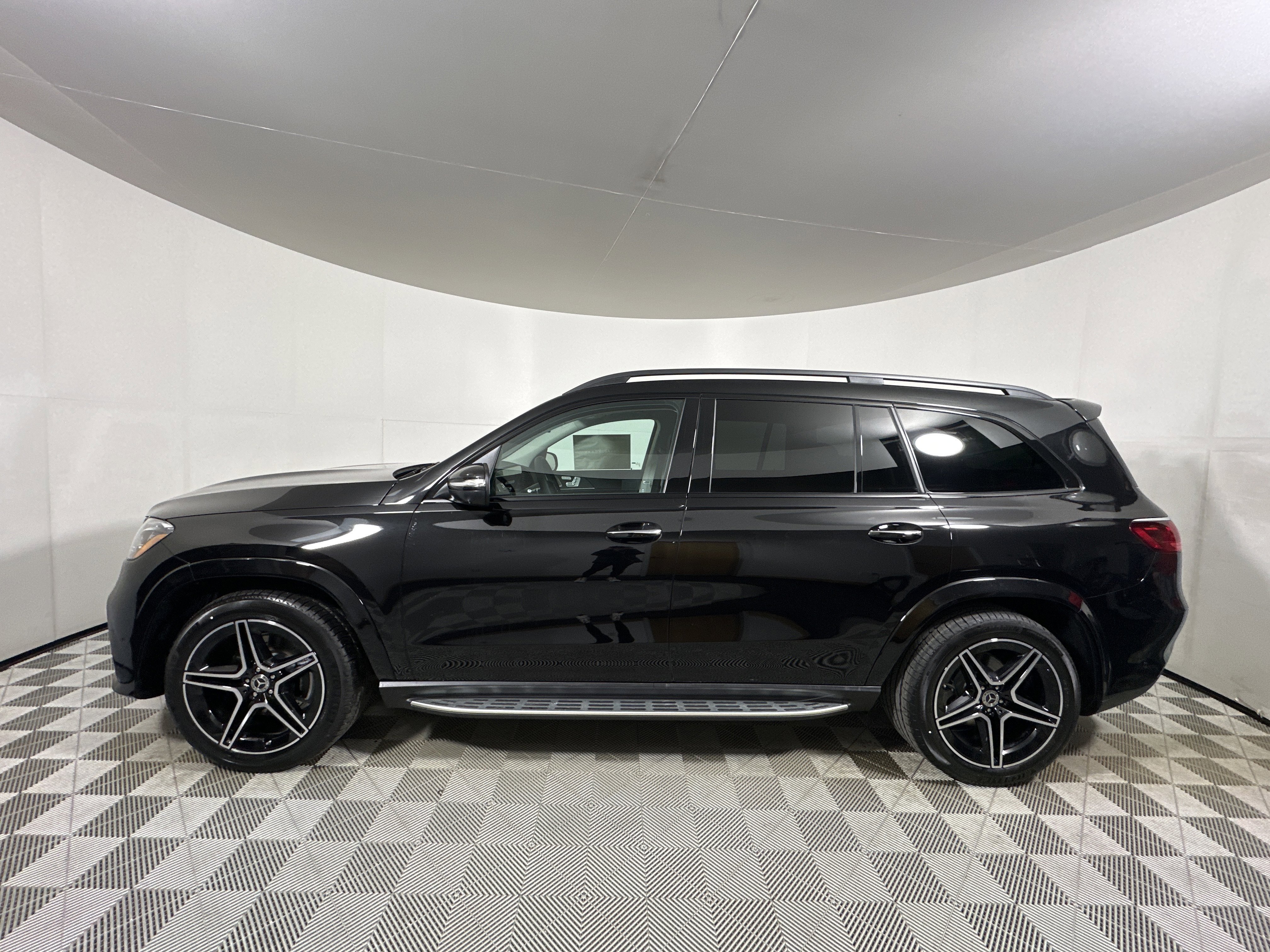New 2026 Obsidian Black Metallic Mercedes-Benz GLS 450 image 4