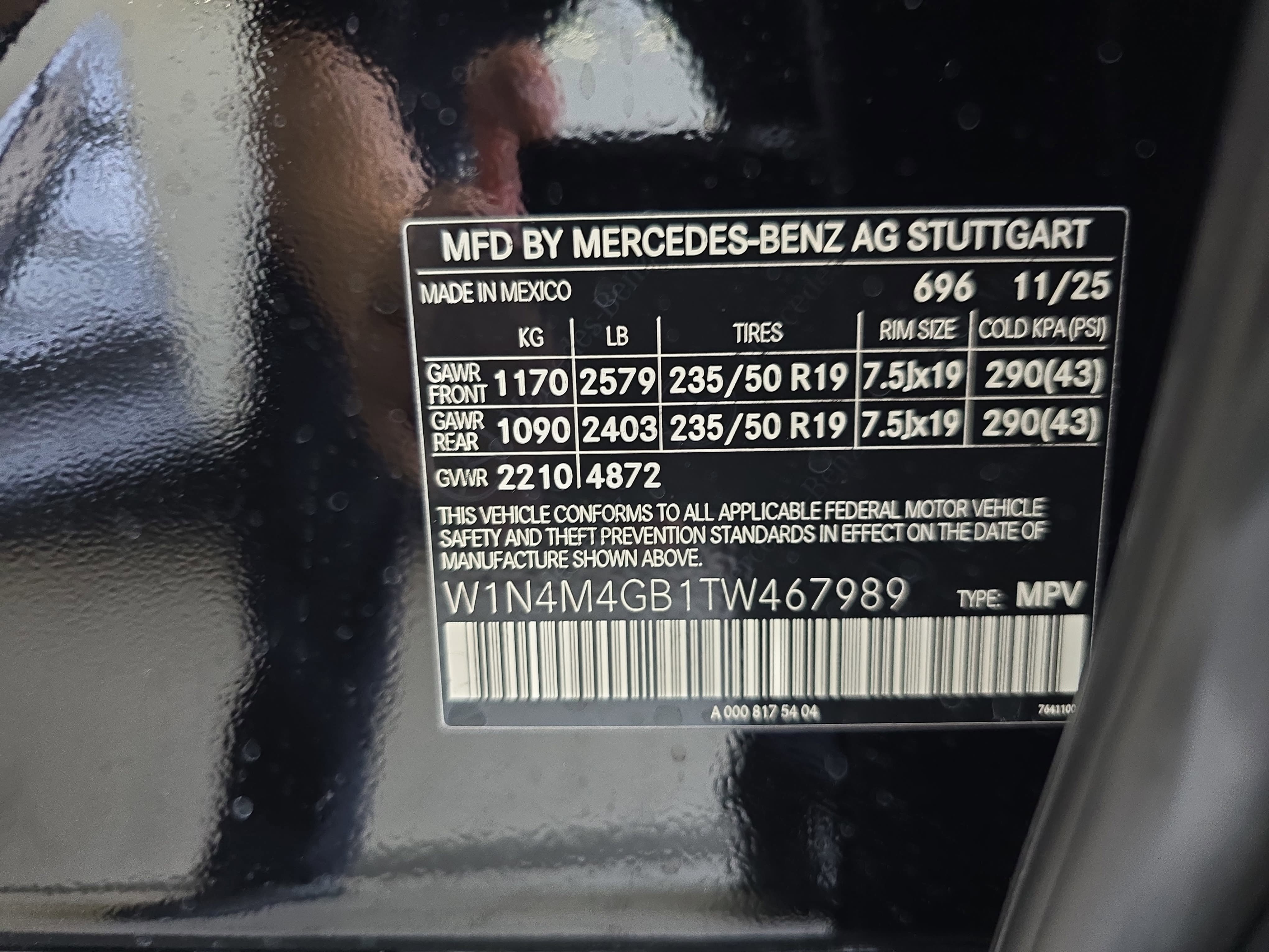 New 2026 Night Black Mercedes-Benz GLB250 image 37