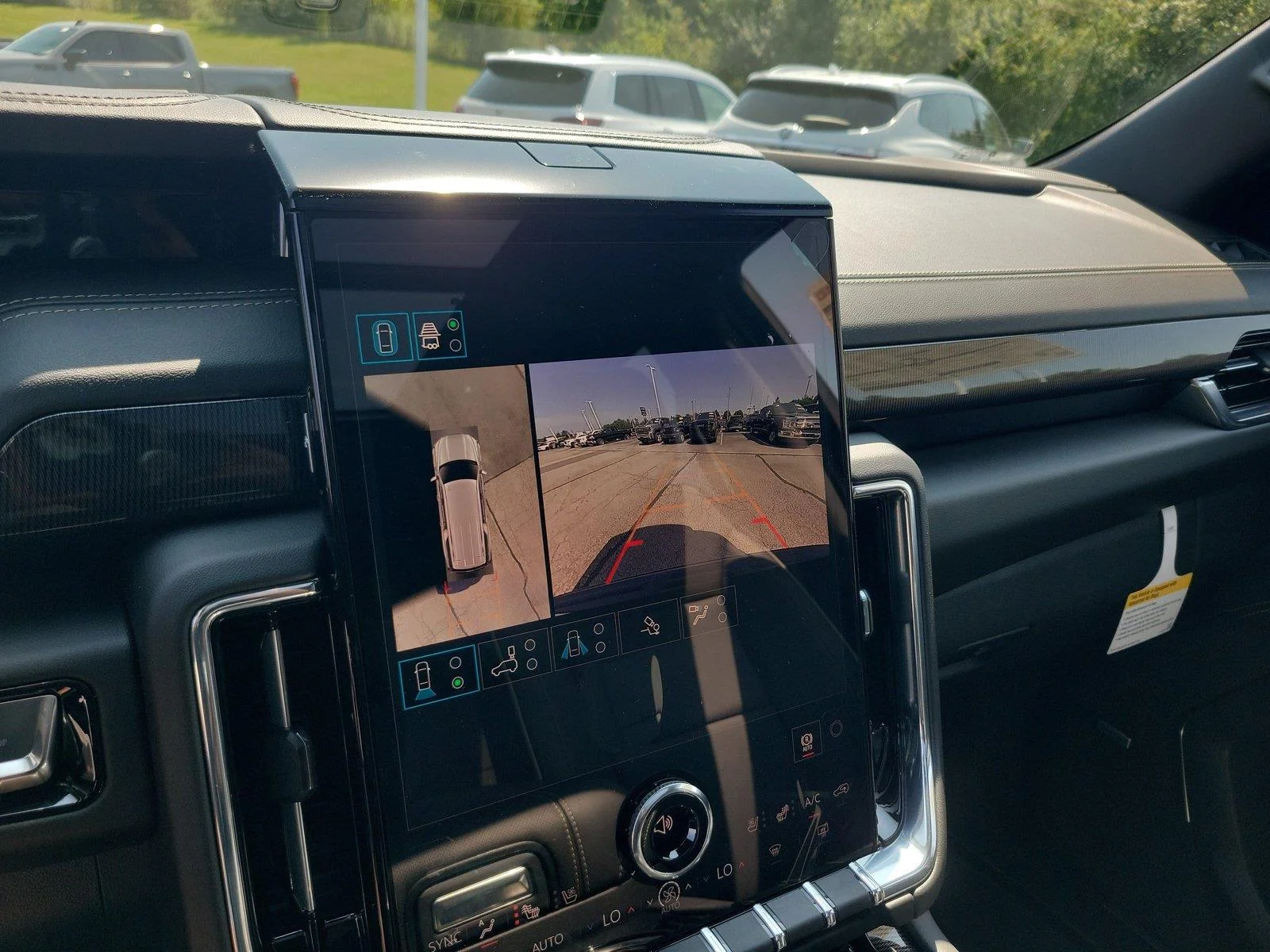 2026 GMC Yukon XL Elevation - Photo 29