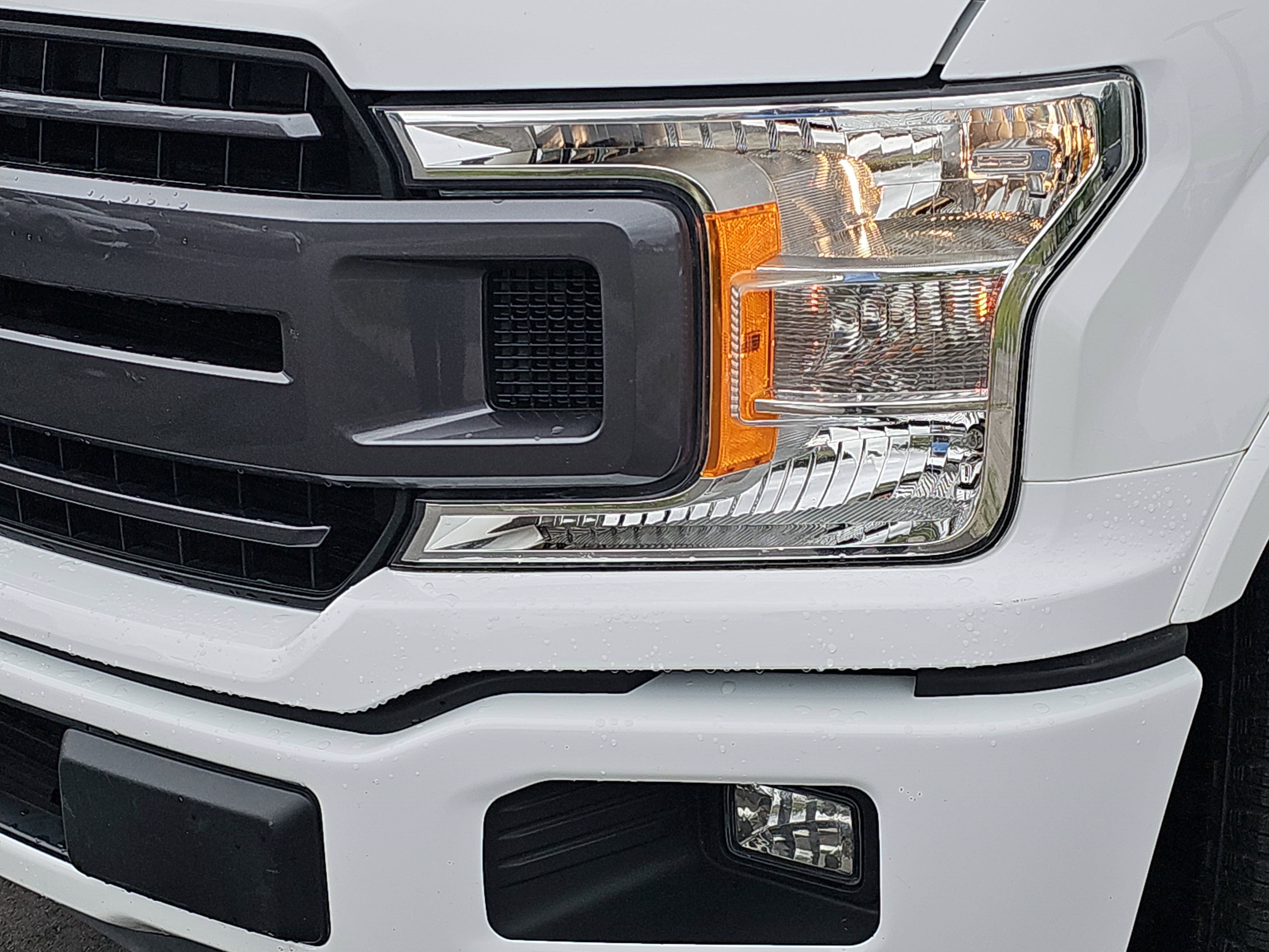 Used 2018 Oxford White Ford XLT image 31