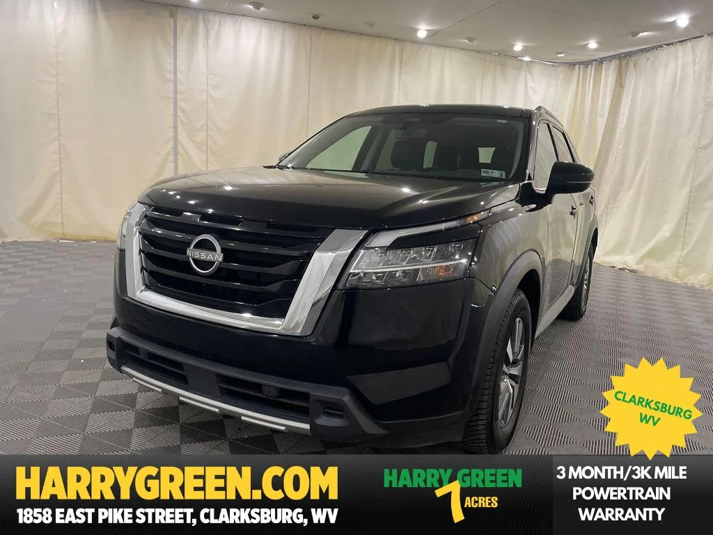 2023 Nissan Pathfinder SL 4WD's photo