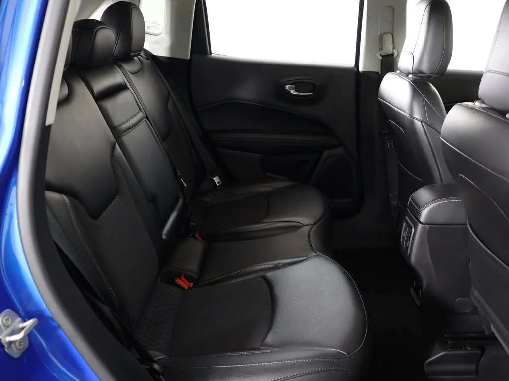 Used 2019 Laser Blue Pearlcoat Jeep Latitude image 30