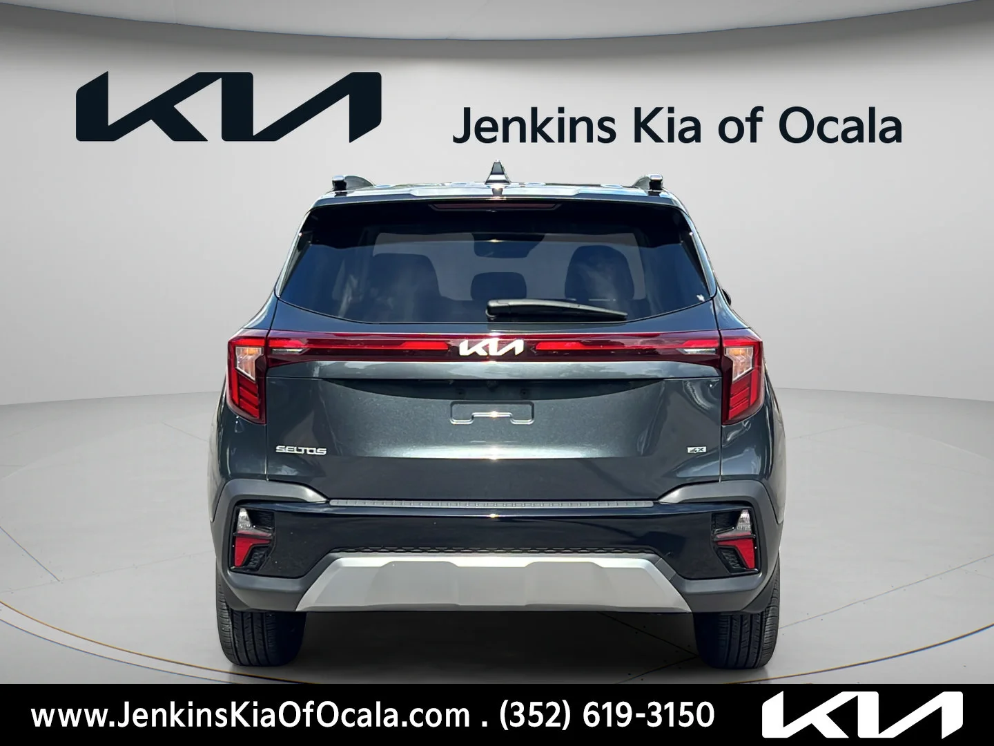 Used 2025 Gravity Gray Kia S image 4
