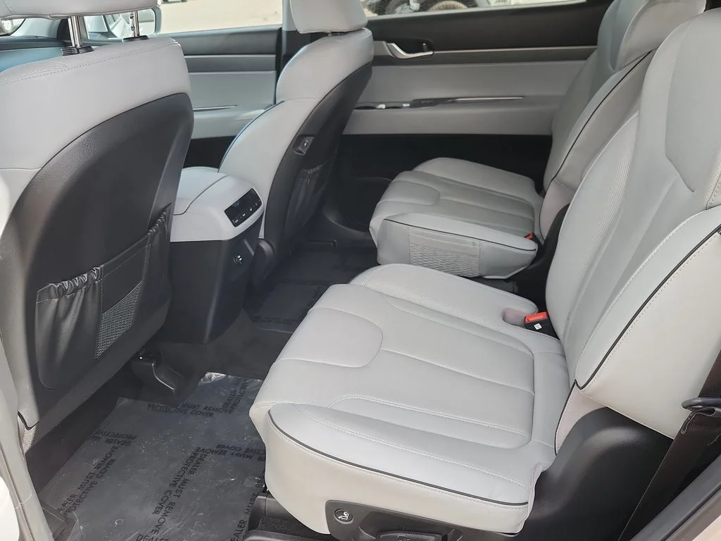 Used 2025 Silver Hyundai SEL image 11