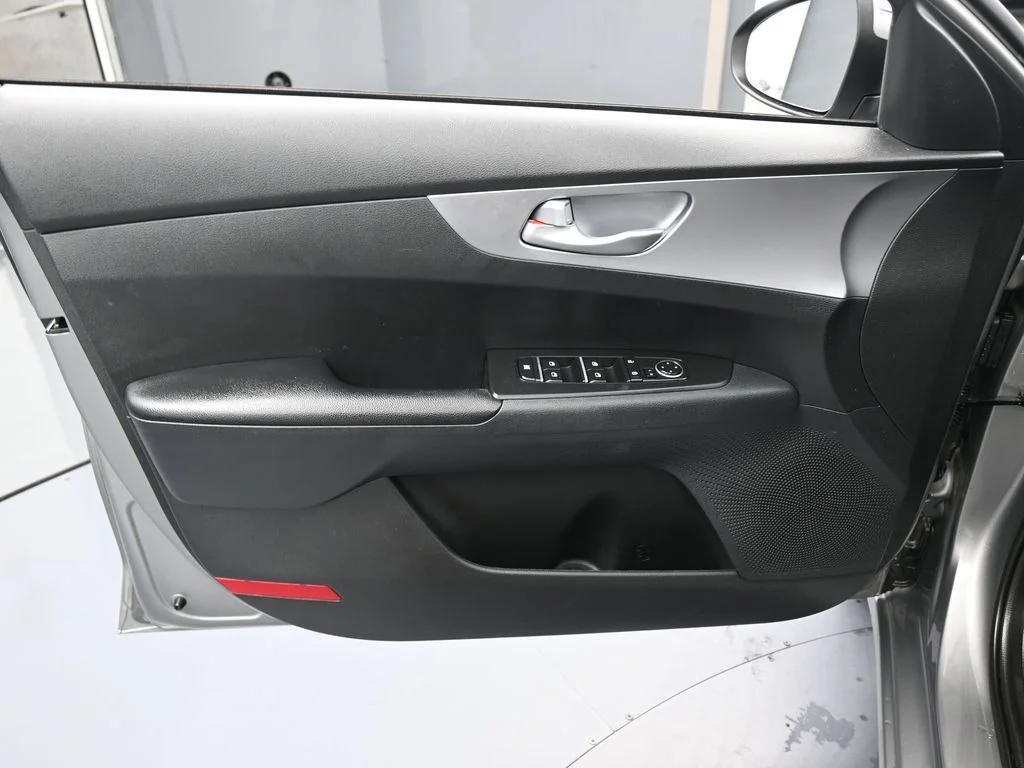 Used 2022 Steel Gray Kia LXS image 12