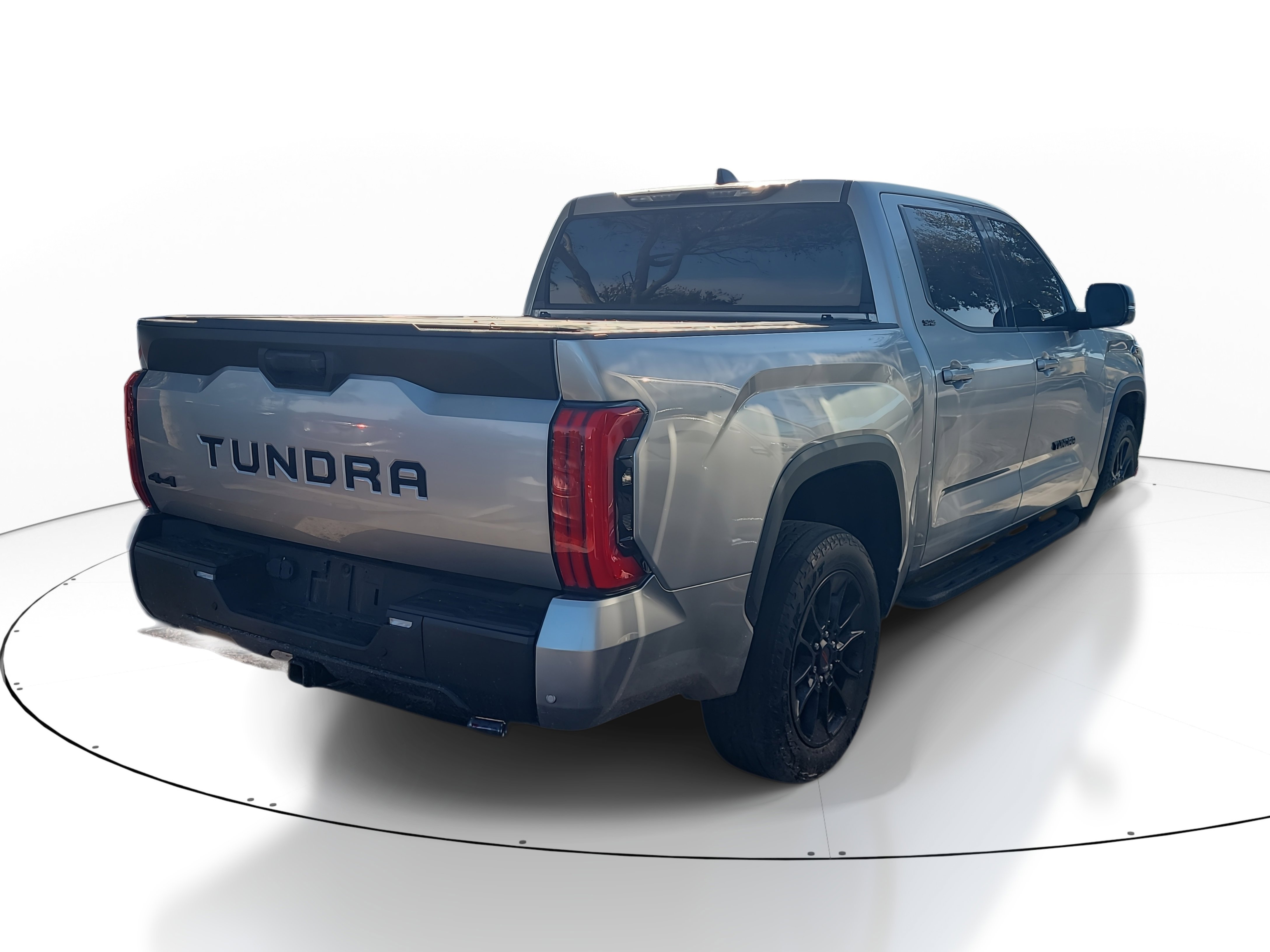 Used 2023  Toyota SR5 image 7