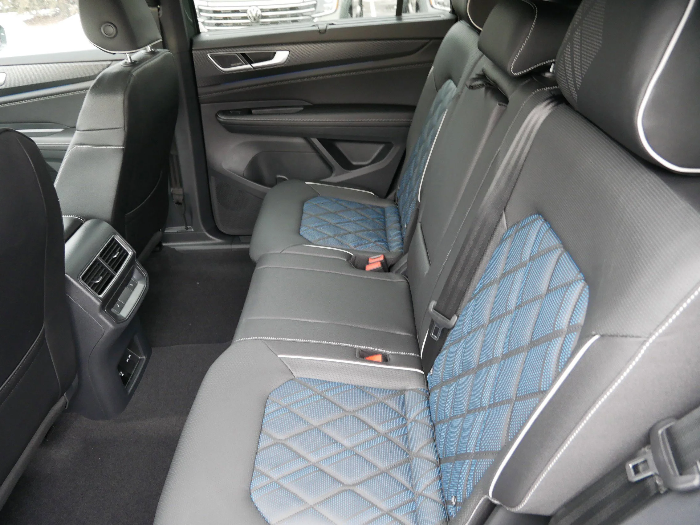 New 2026 Silver Mist Metallic Volkswagen 2.0T SEL Premium R-Line image 8