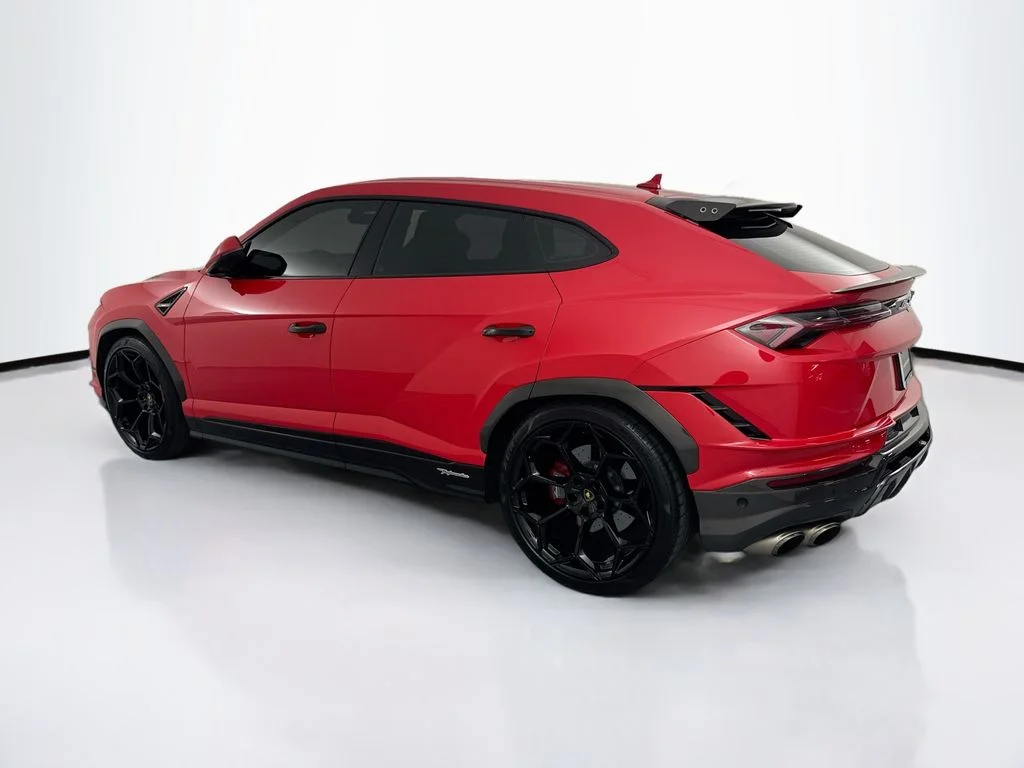 Used 2023 Rosso Mars Metallic Lamborghini Performante image 7