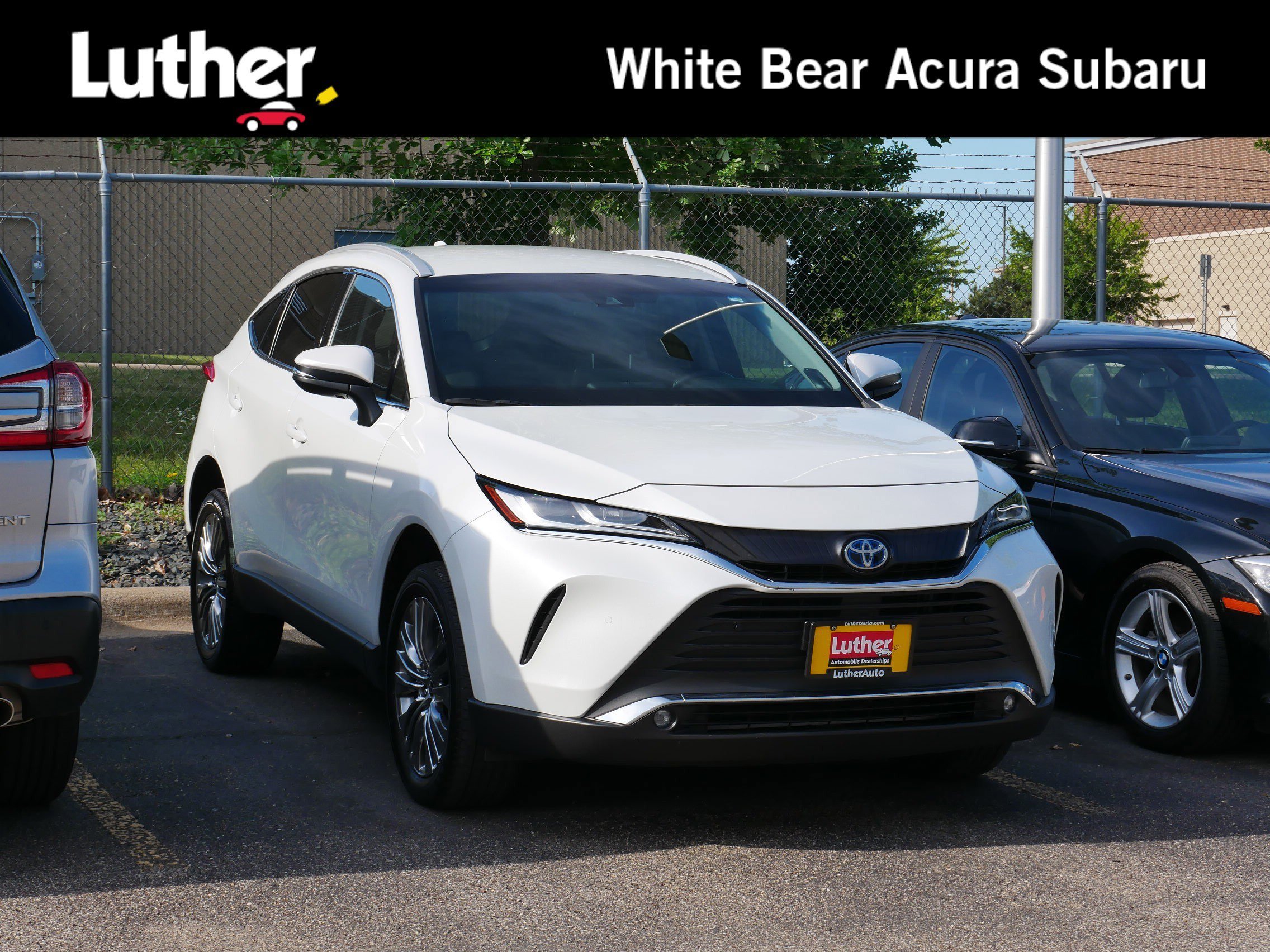 2023 Toyota Venza XLE Hybrid AWD's photo