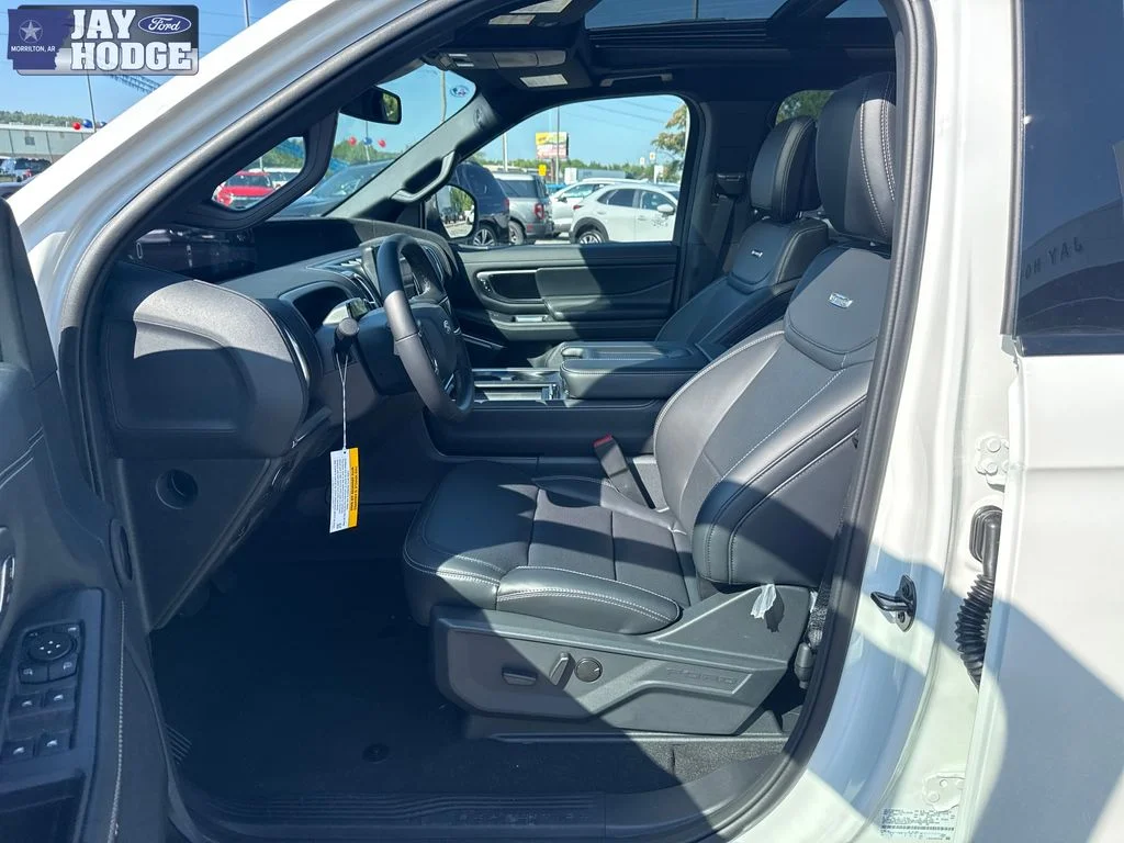 New 2027 Star White Metallic Tri-Coat Ford MAX Platinum image 11