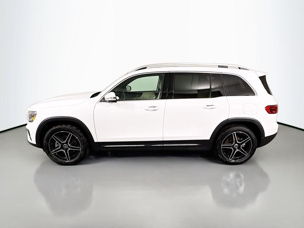 Used 2026 White Mercedes-Benz GLB 250 image 4