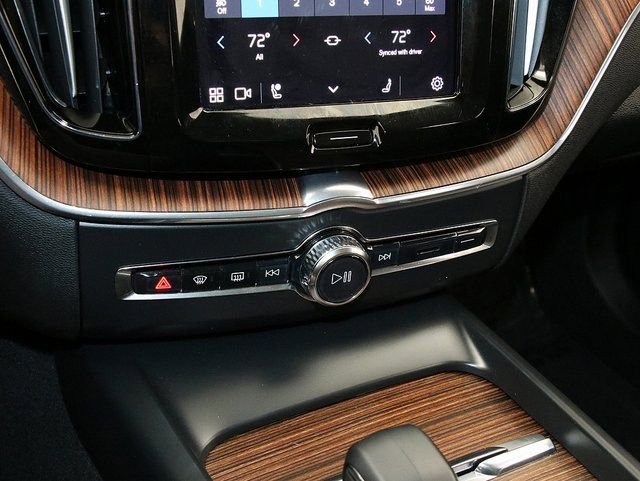 2023 Volvo XC60 Plus - Photo 19