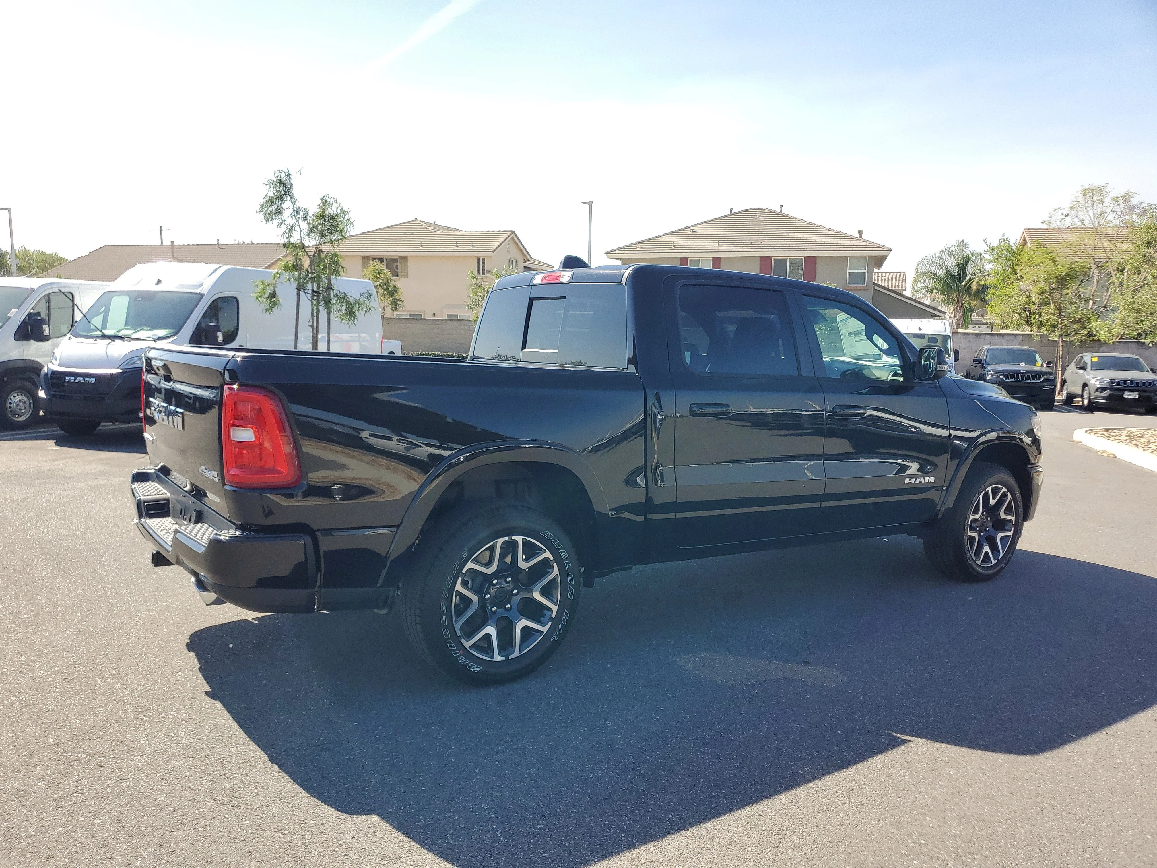 New 2026 Diamond Black Crystal Pearl-Coat Exterior Paint RAM Laramie image 6