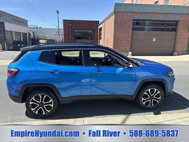 Used 2022 Blue Jeep Limited image 3