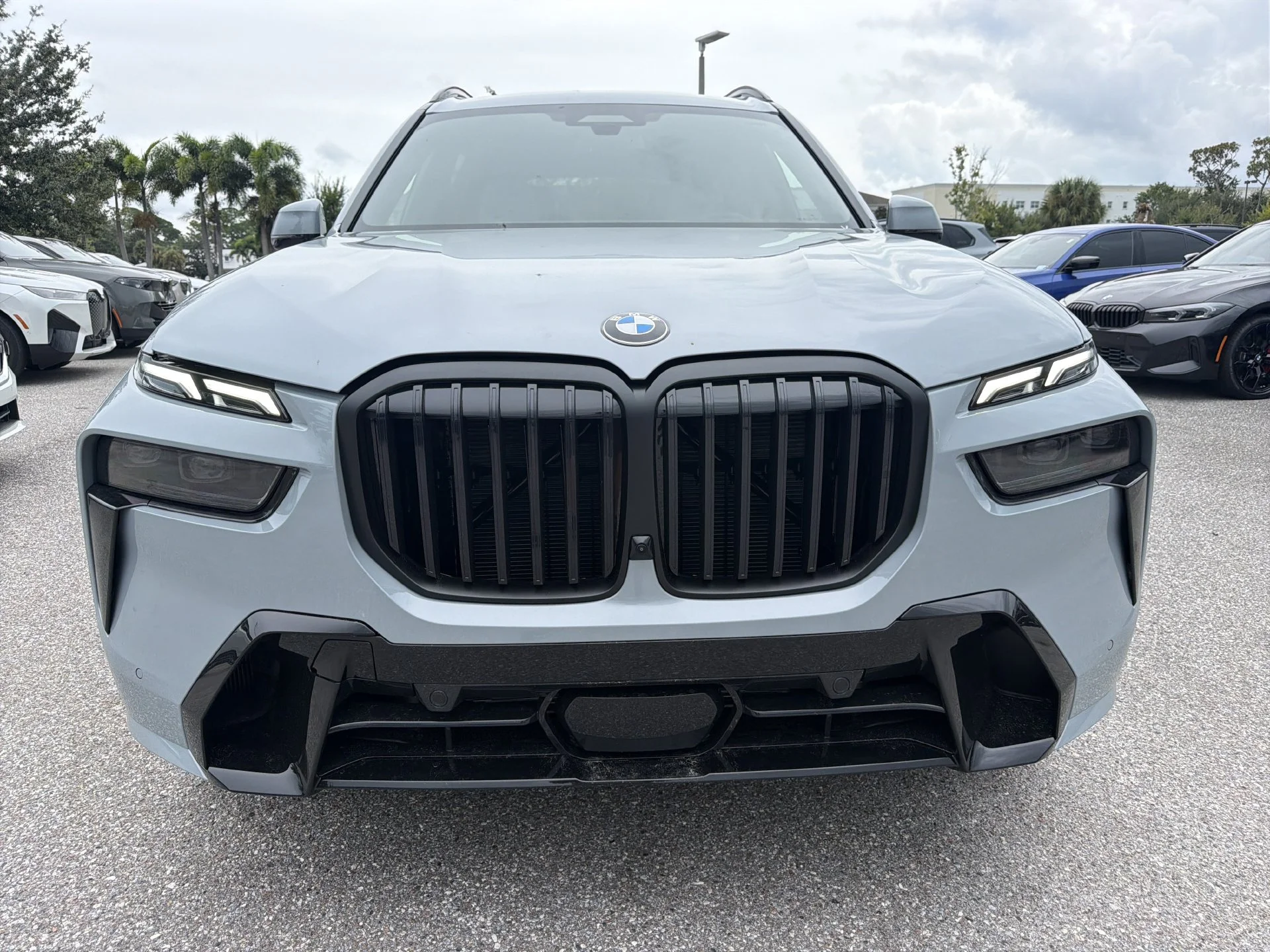 New 2027 Gray BMW xDrive40i image 2