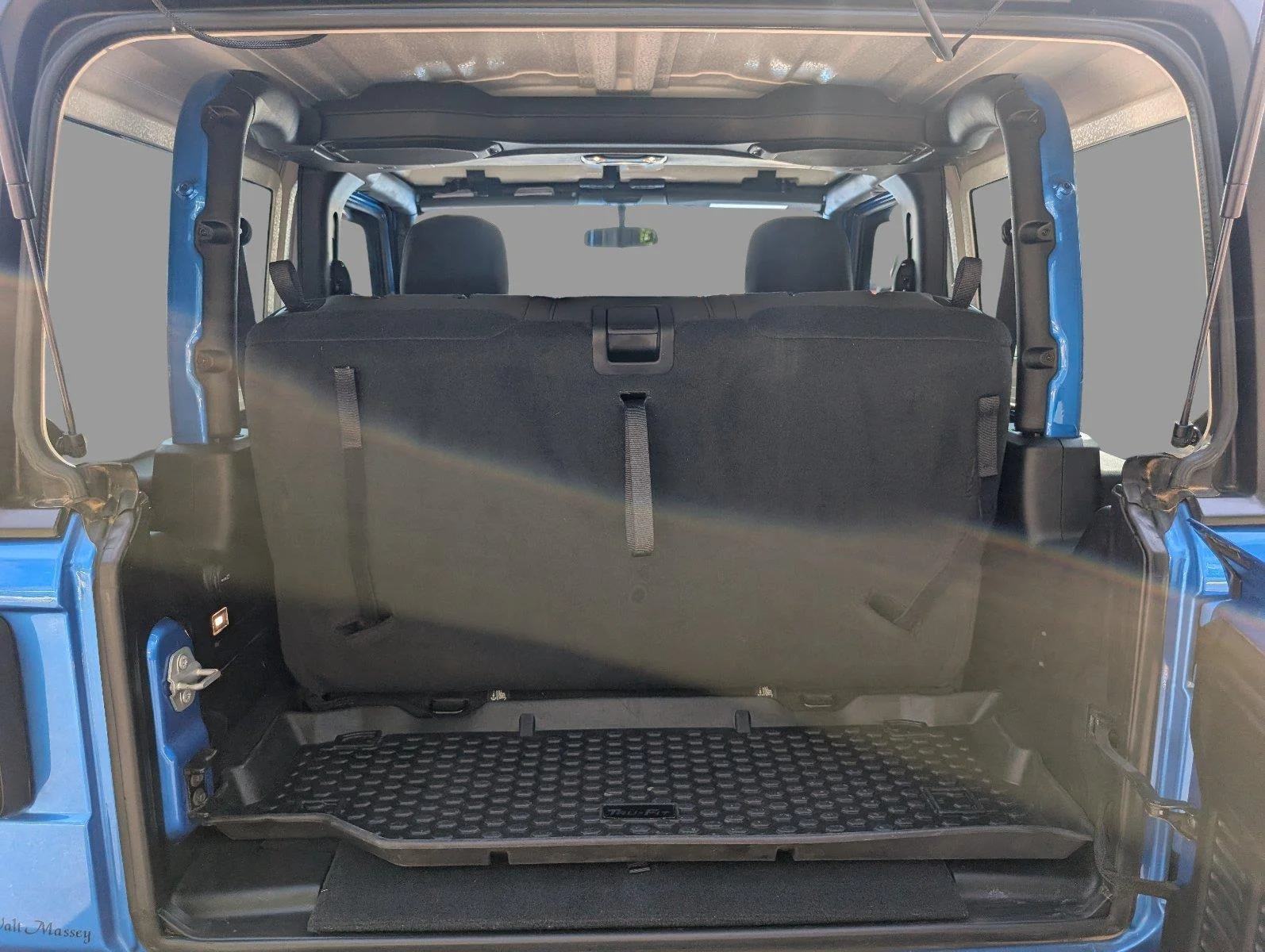 Used 2023 Hydro Blue Pearlcoat Jeep Sport S image 5