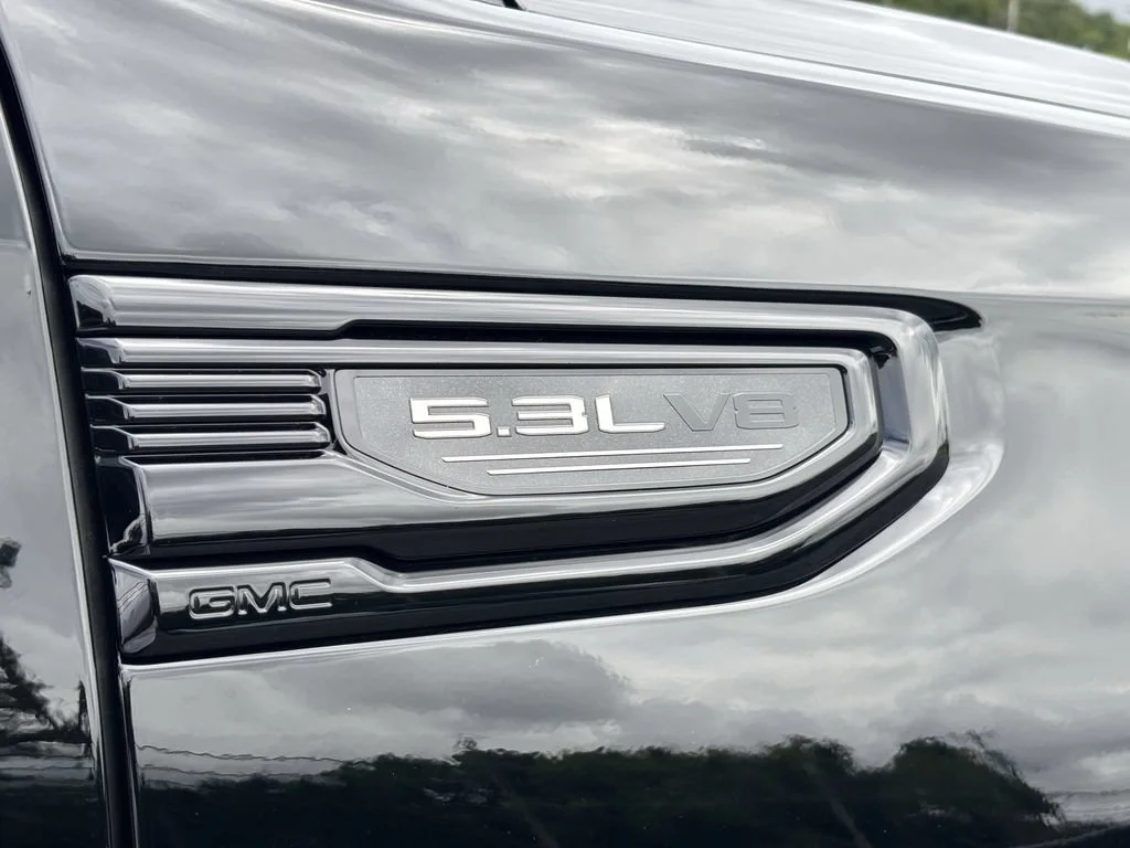 New 2026 Onyx Black GMC Elevation image 26