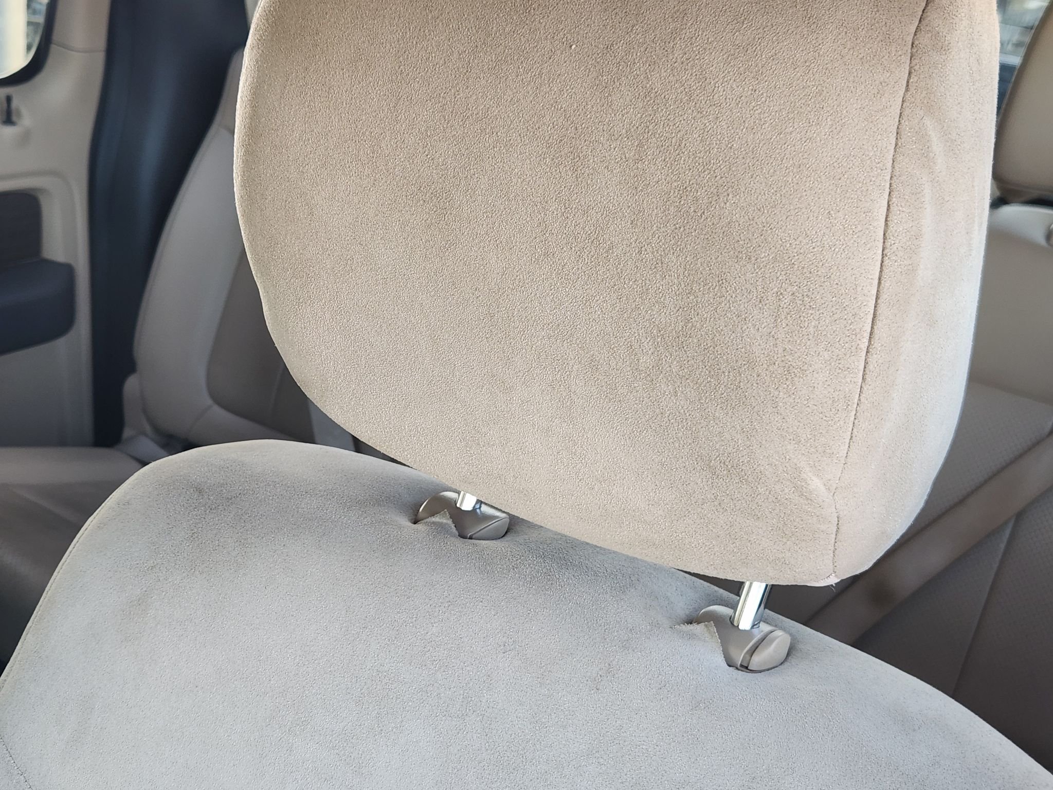 Used 2013 White Platinum Metallic Tri-Coat Ford Lariat image 25