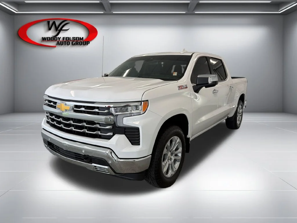 Used 2026 White Chevrolet LTZ image 3