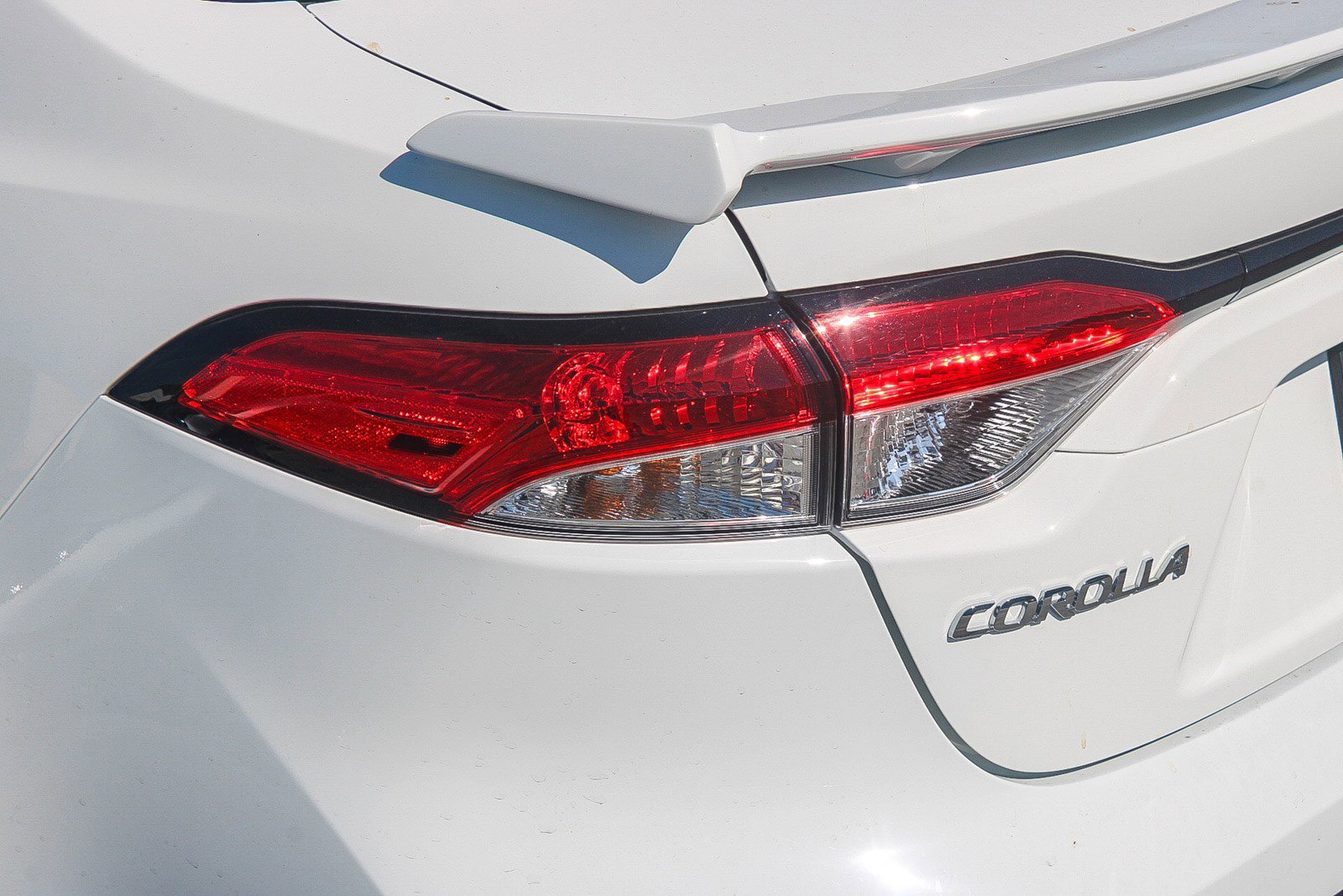 Used 2025 Ice Cap Toyota SE image 10