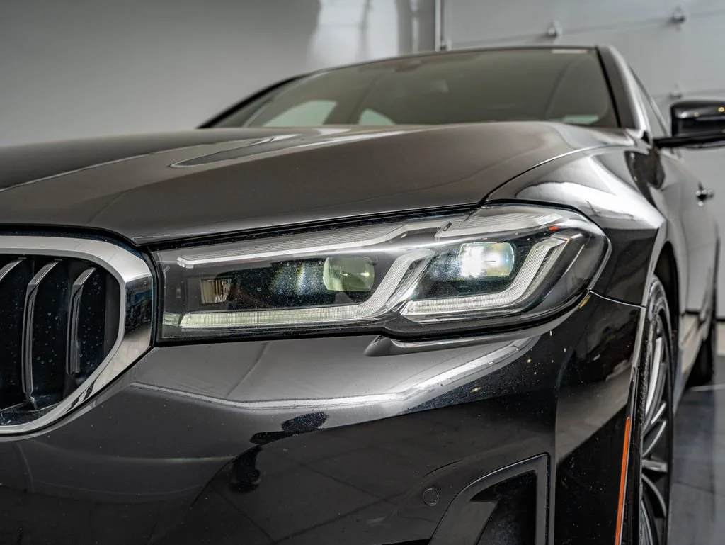 Used 2021 Jet Black BMW 530i xDrive image 13