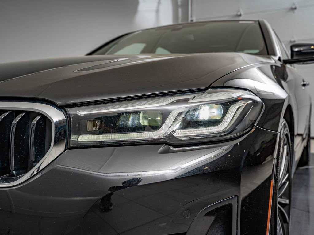 Used 2021 Jet Black BMW 530i xDrive image 13