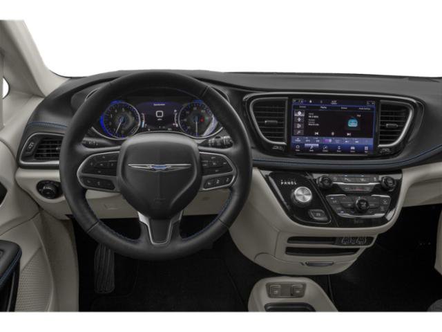 Used 2022 Bright White Clearcoat Chrysler Limited image 10
