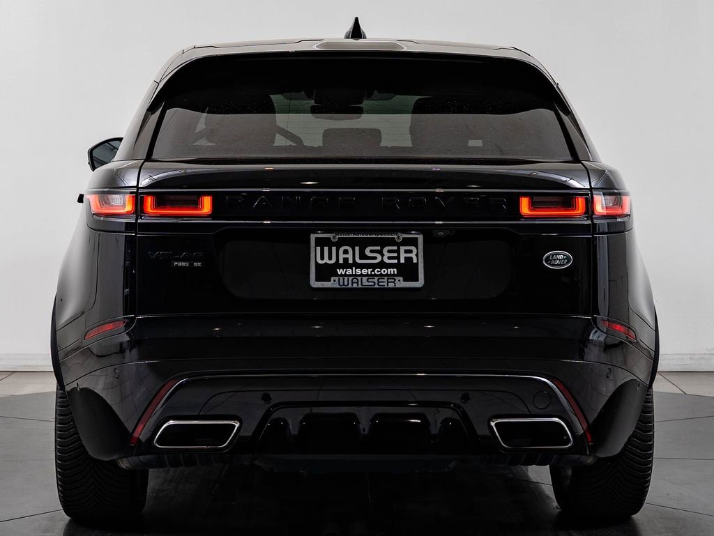 Used 2019 Santorini Black Metallic Land Rover R-Dynamic SE image 7