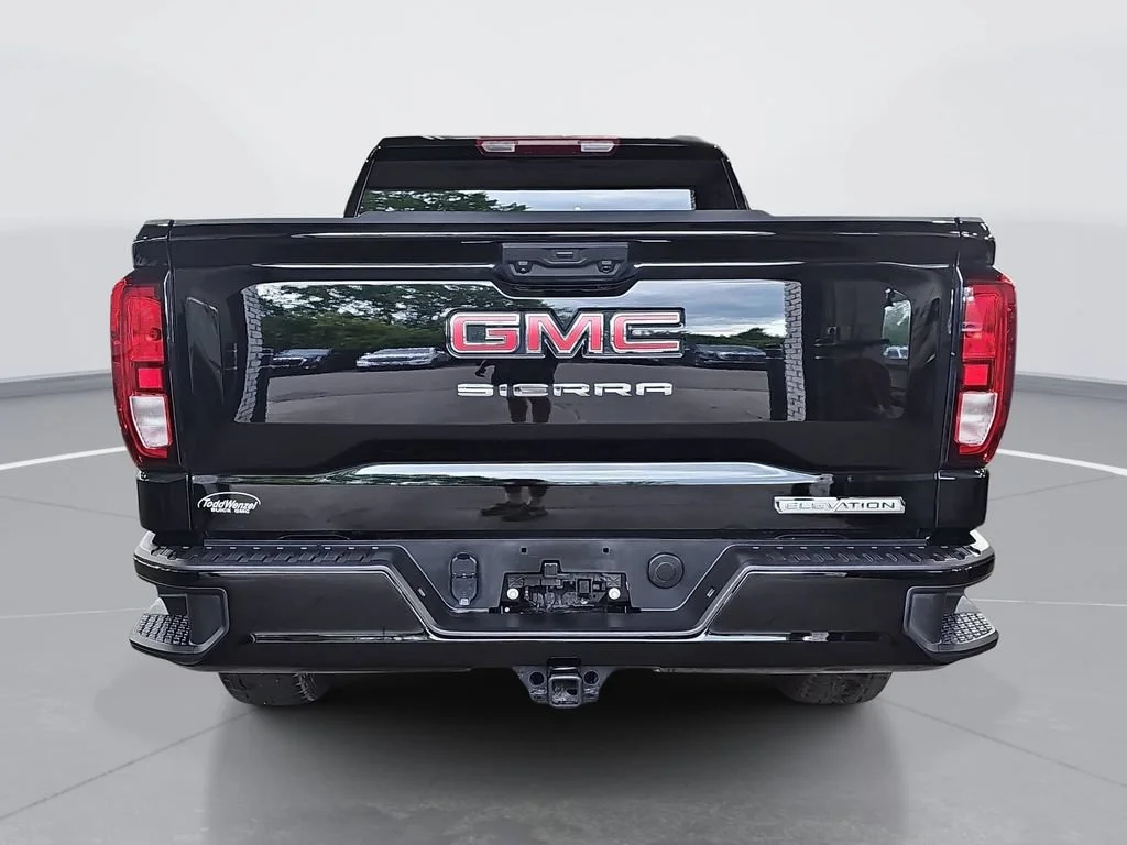 Certified Used 2025 Onyx Black GMC Elevation image 5