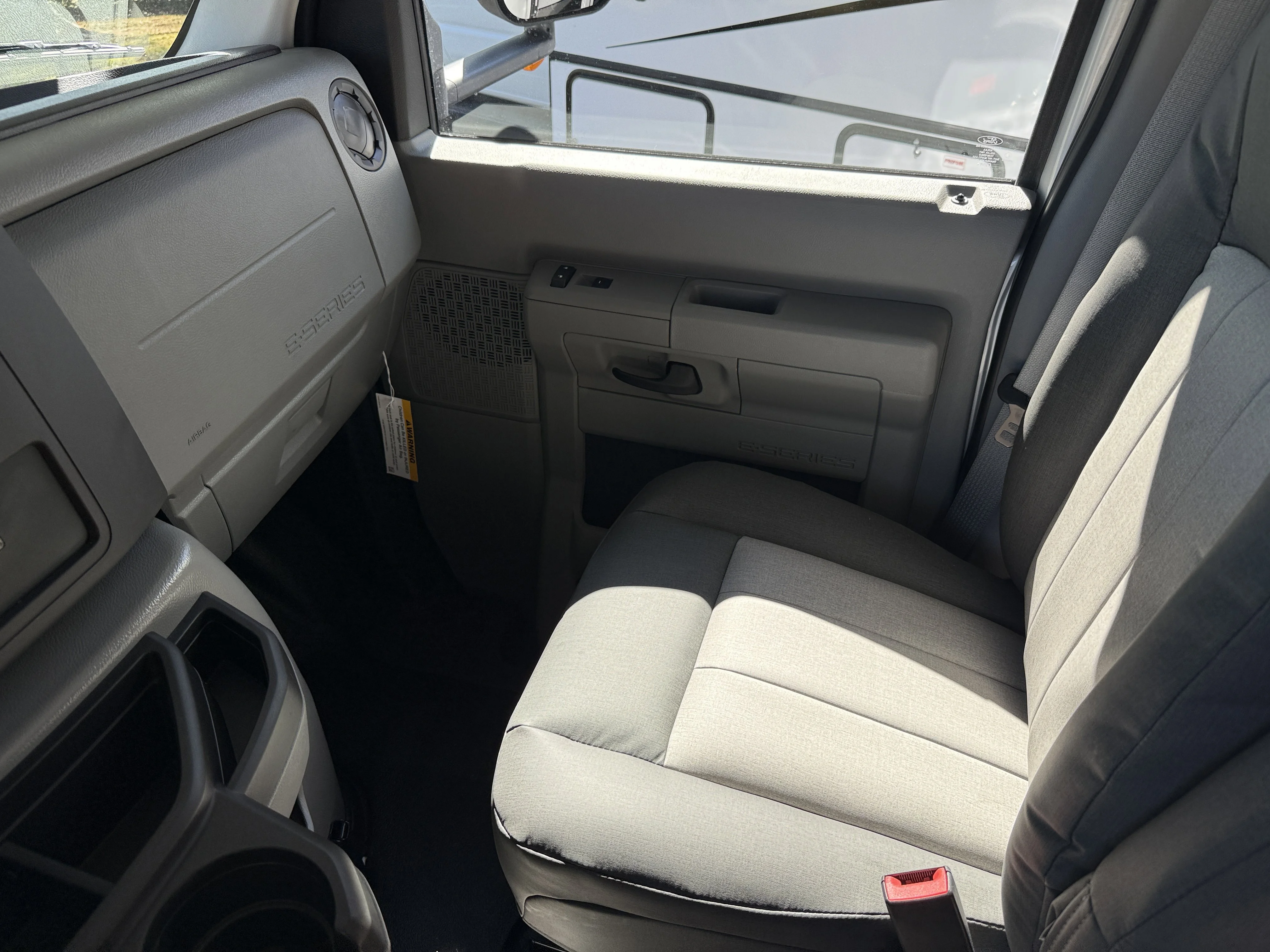 2026 Ford E-Series Cutaway Base - Photo 52