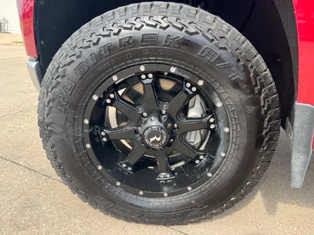 Used 2019 Red Chevrolet LT image 13