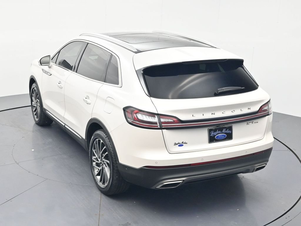 Used 2019 White Platinum Clearcoat Metallic Lincoln Reserve image 41