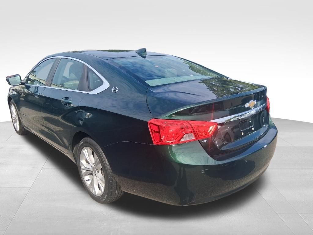 Used 2015 Green Chevrolet LT image 2