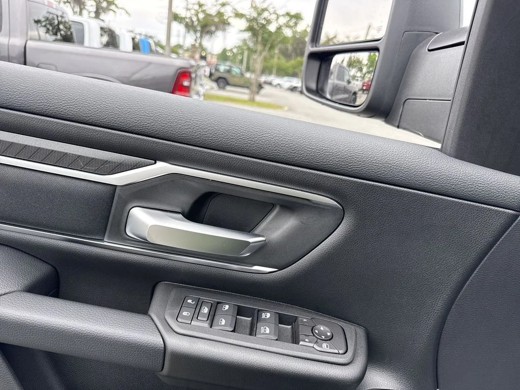 New 2026 Granite Crystal Metallic Clear-Coat Exterior Paint RAM Big Horn/Lone Star image 16