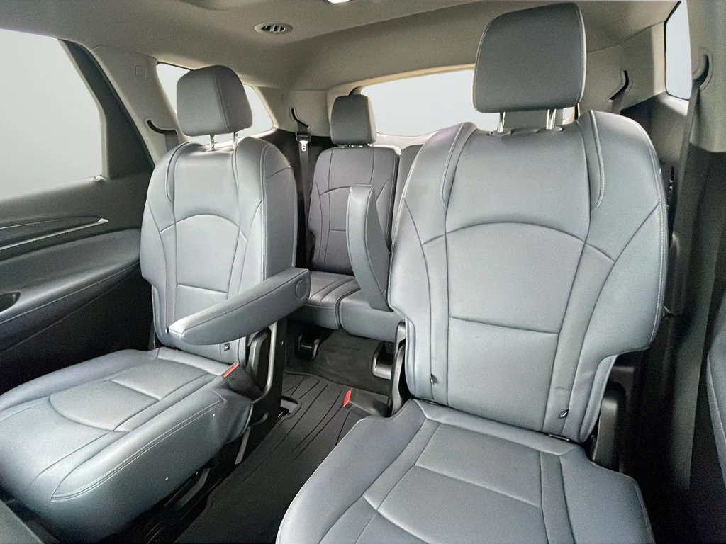 Used 2019 White Buick Essence image 40