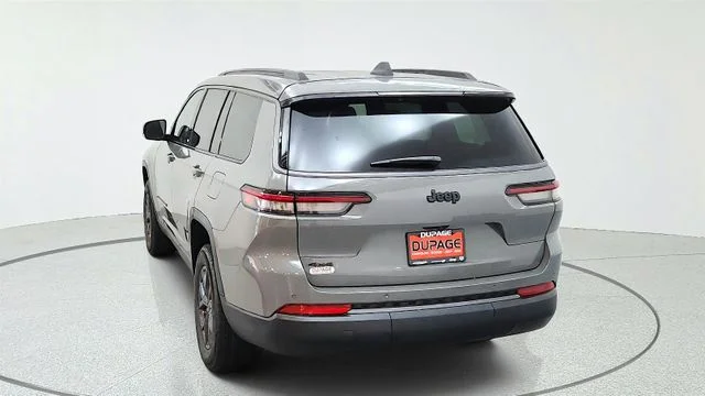 New 2027 Sting-Gray Clear-Coat Paint Jeep Laredo Altitude image 9
