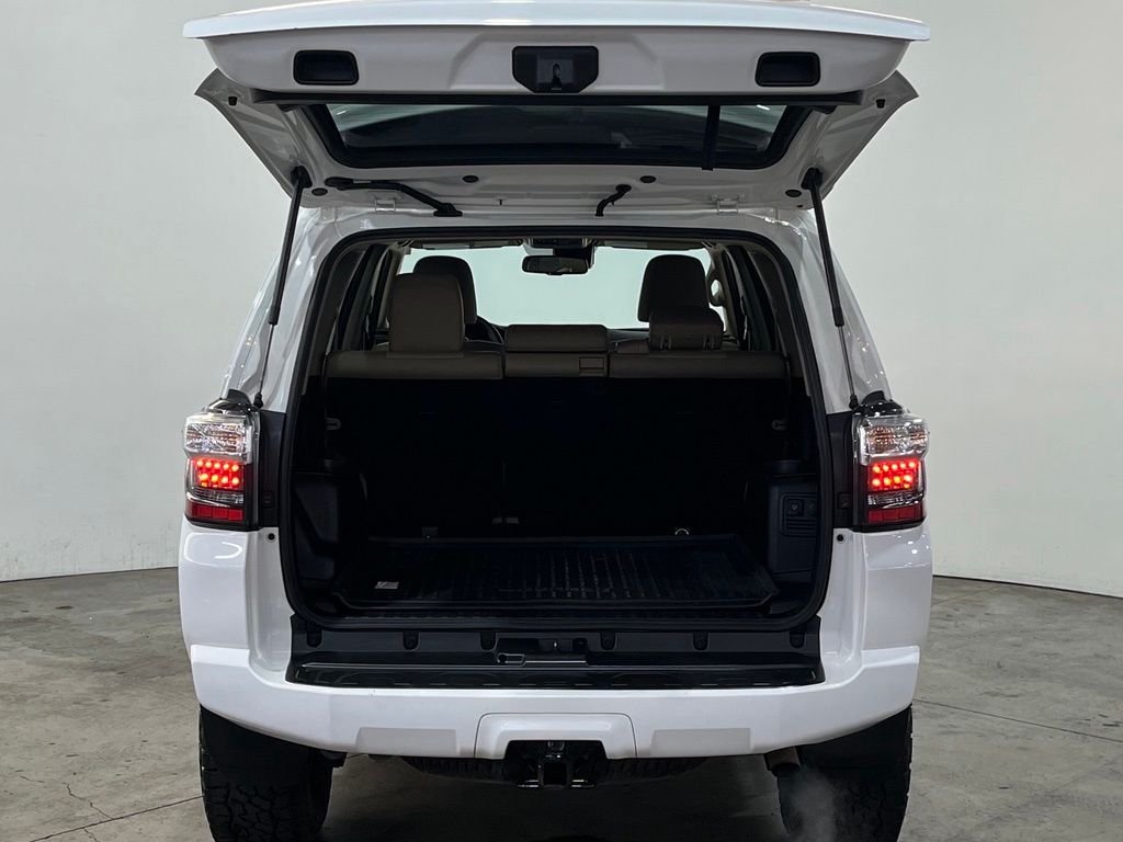 Used 2020 Super White Toyota SR5 Premium image 12