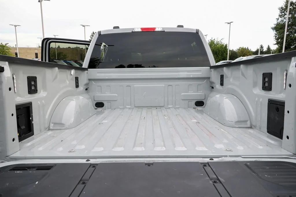 Used 2026 White Ford Lariat image 33