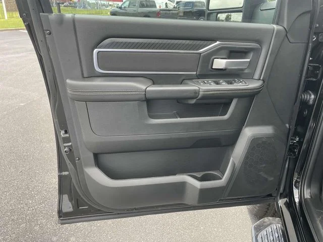 2025 RAM 2500 Big Horn - Photo 15