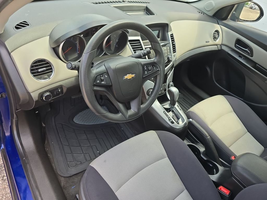 Used 2013 Blue Chevrolet LS image 10