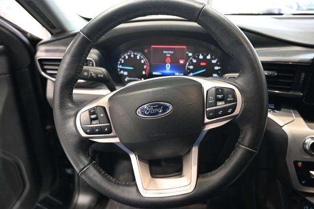 Used 2022 Black Ford XLT image 23