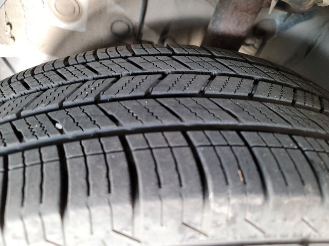 Used 2012 Moonstone Hyundai GLS image 12
