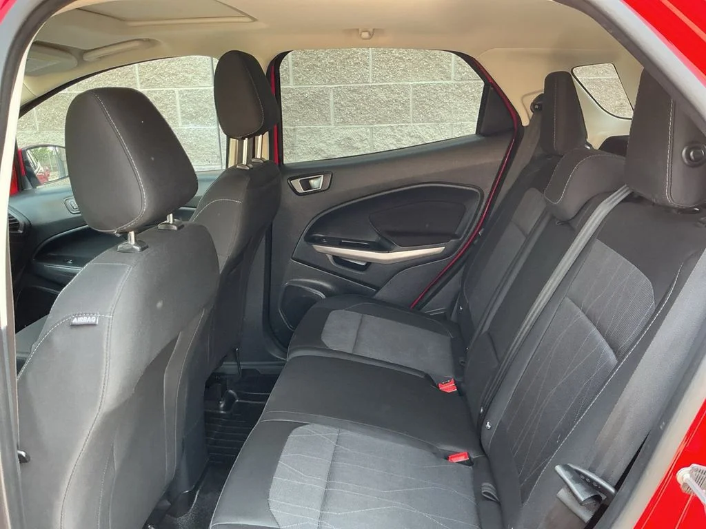 Used 2020 Red Ford SE image 22