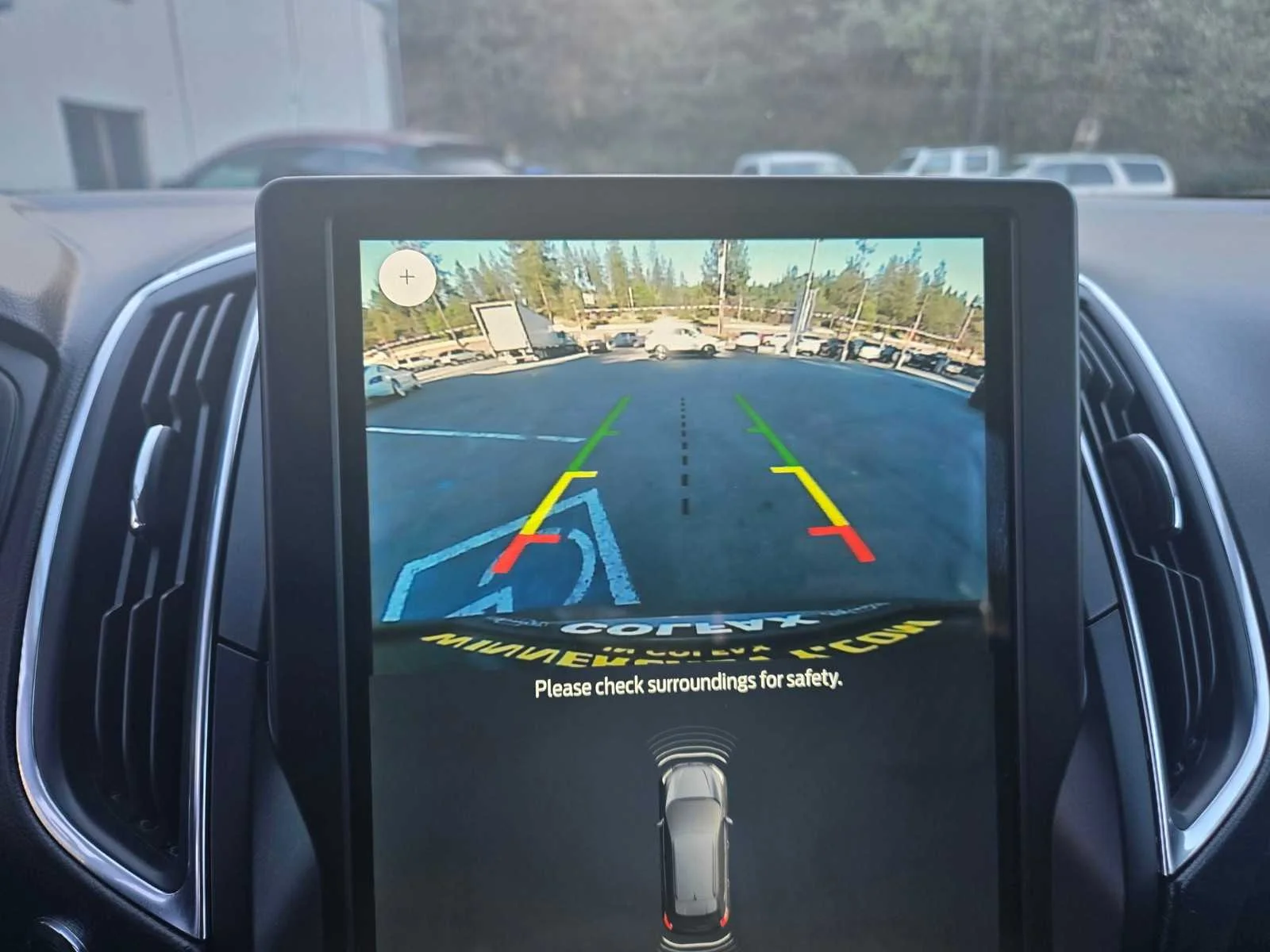 Used 2024  Ford Titanium image 12