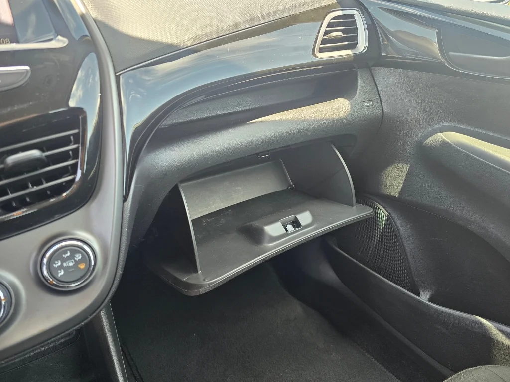 Used 2021 Mosaic Black Metallic Chevrolet 1LT image 30