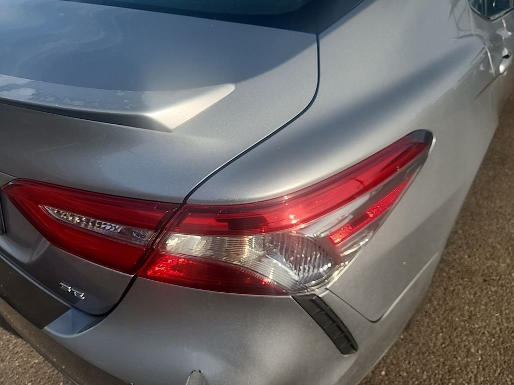 Used 2019 Silver Toyota SE image 14