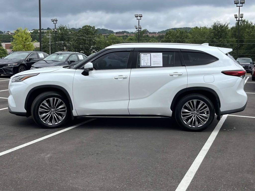 Used 2023 Beige Toyota Platinum image 6