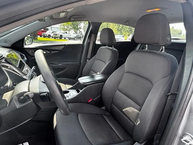 Used 2023 Gray Chevrolet LT image 9